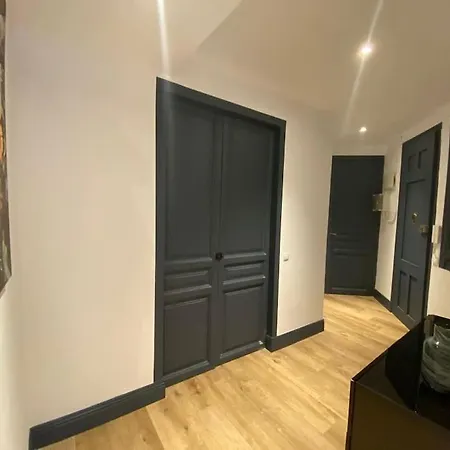 Apartment Rent - Picasso House *